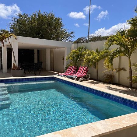 Andira Apartments Willemstad Esterno foto
