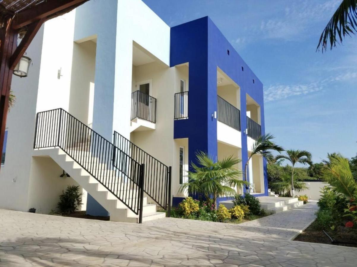 Andira Apartments Willemstad Esterno foto