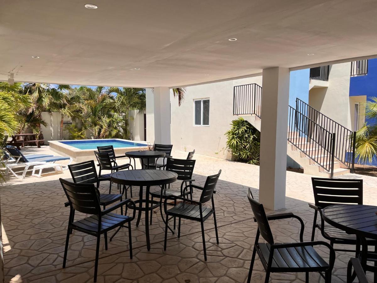 Andira Apartments Willemstad Esterno foto